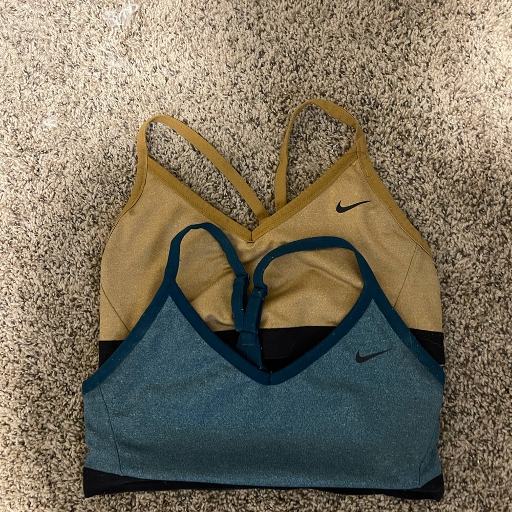 NIKE sports bra bundle